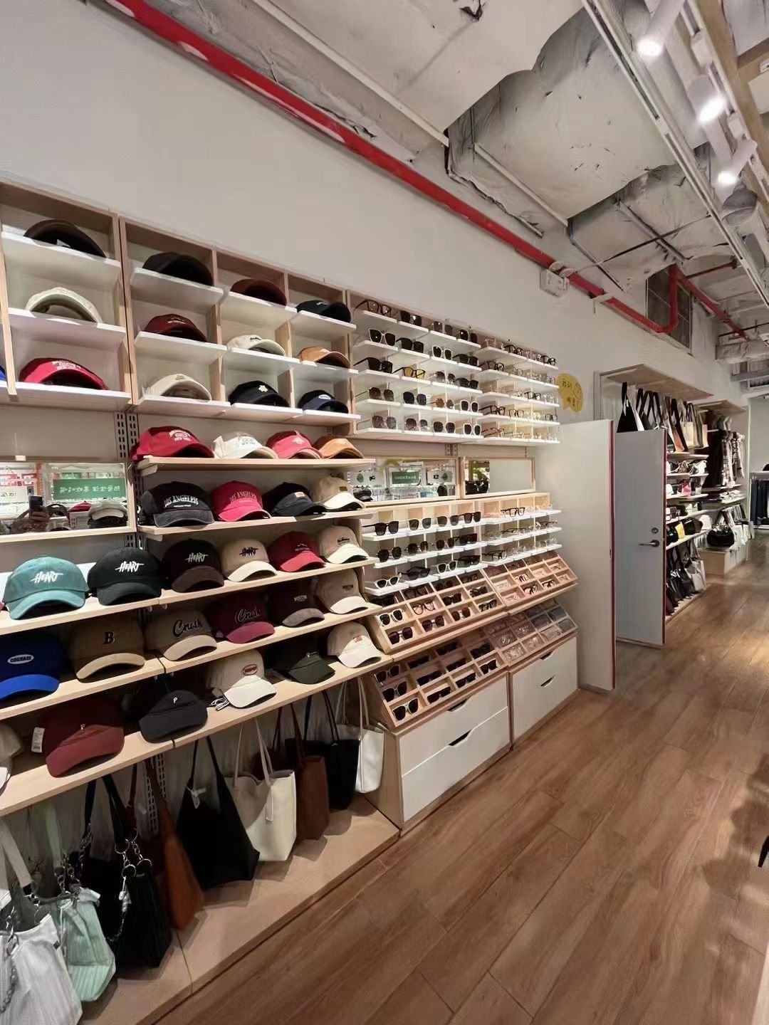 钢木展示柜